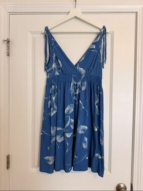 American Eagle Blue Floral Tie Strap Sundress Large